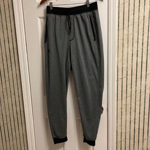NWOT UNDER ARMOUR MENS TRICOT JOGGERS, Grey, men’s size M